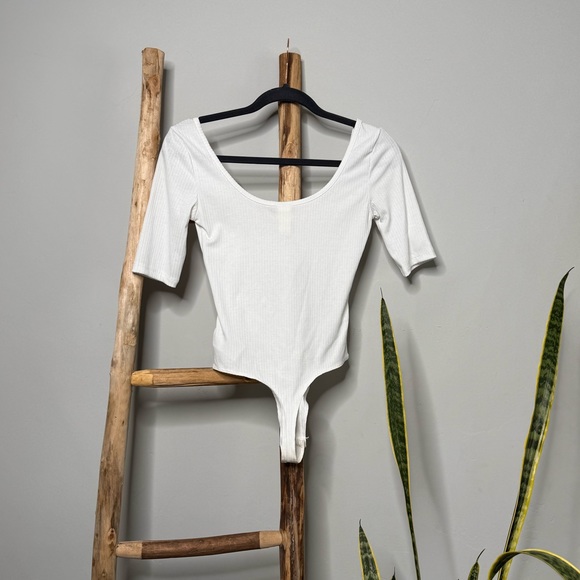 H&M Ribbed V-Neck Bodysuit - Picture 7 of 11